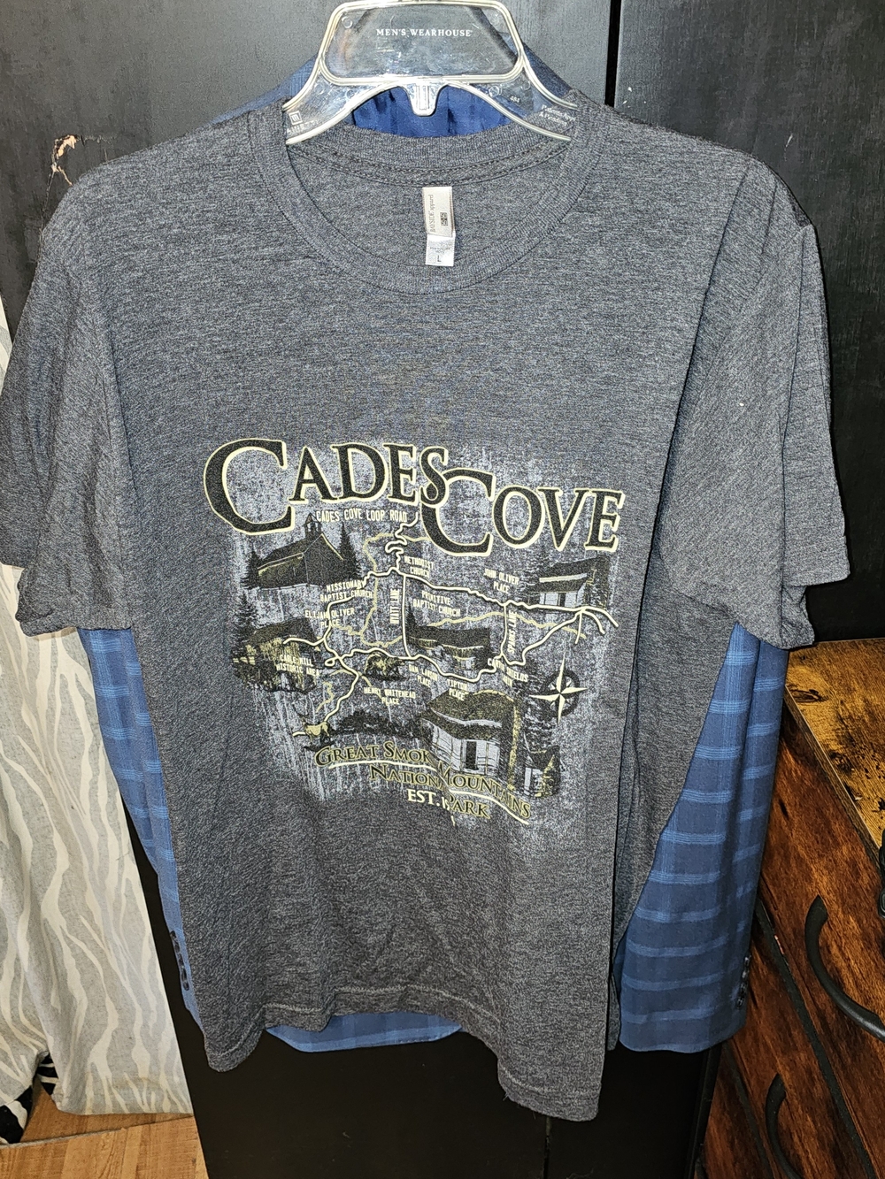 ❤️ EUC Mens Size Large Cades Cove Shirt